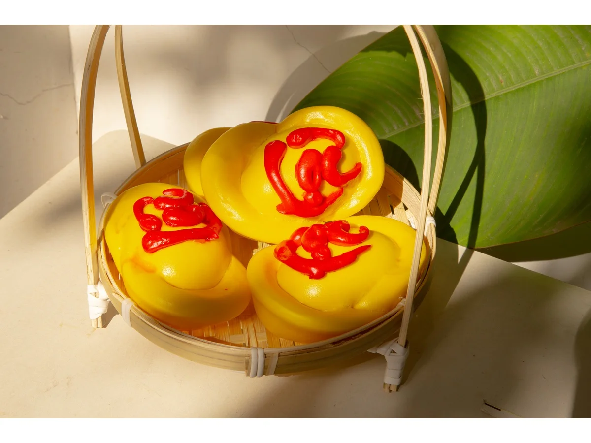 Mâm lễ bánh bao nghệ thuật và bó hoa bánh cao cấp · lopbanh.vn bởi cô Ngọc Bao Lành